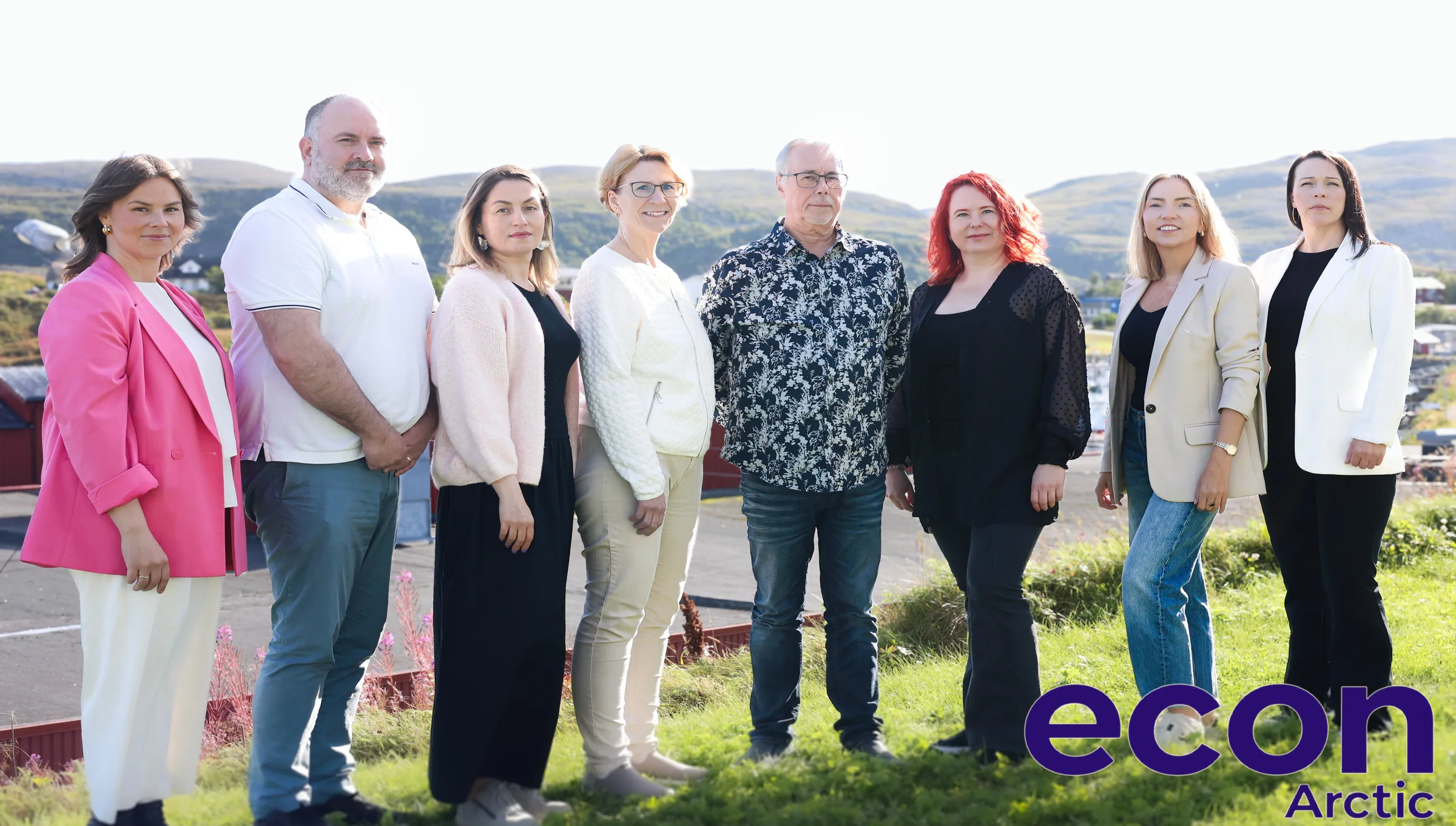 Econ Arctic-teamet utenfor kontoret i Finnmark